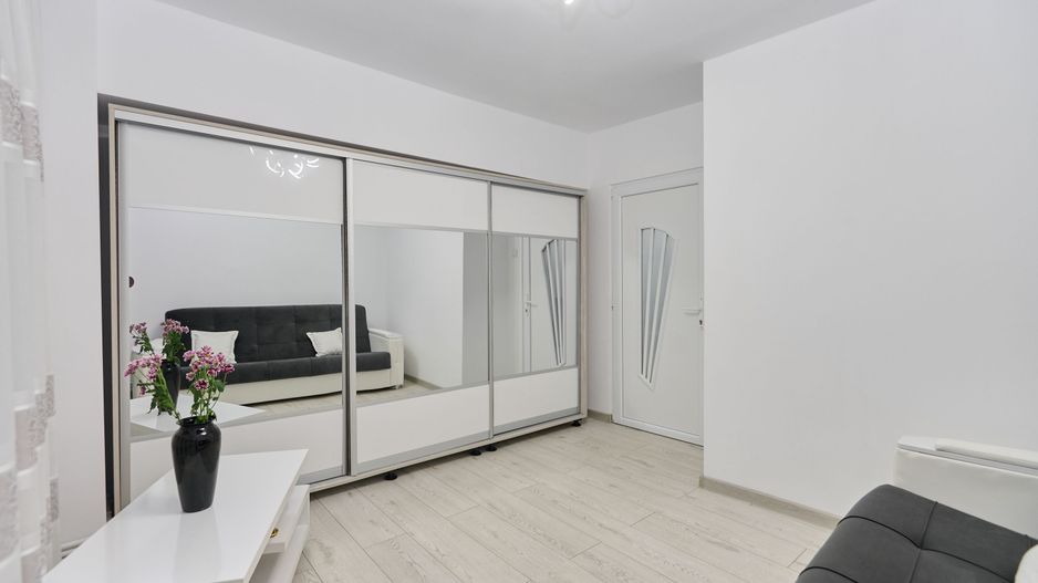 Garsonieră decomandată - Complet renovată -  Parter – Prundu - Poză 3