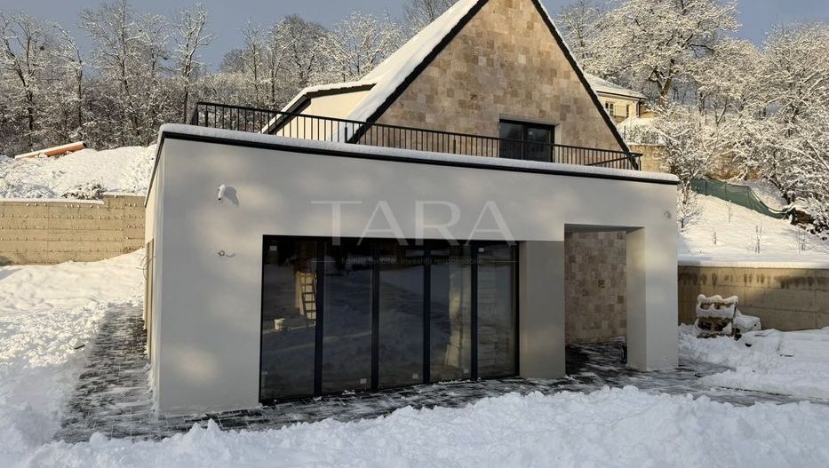 Casă elegantă cu arhitectură modernă și priveliște superbă – Feleacu - Poză 1