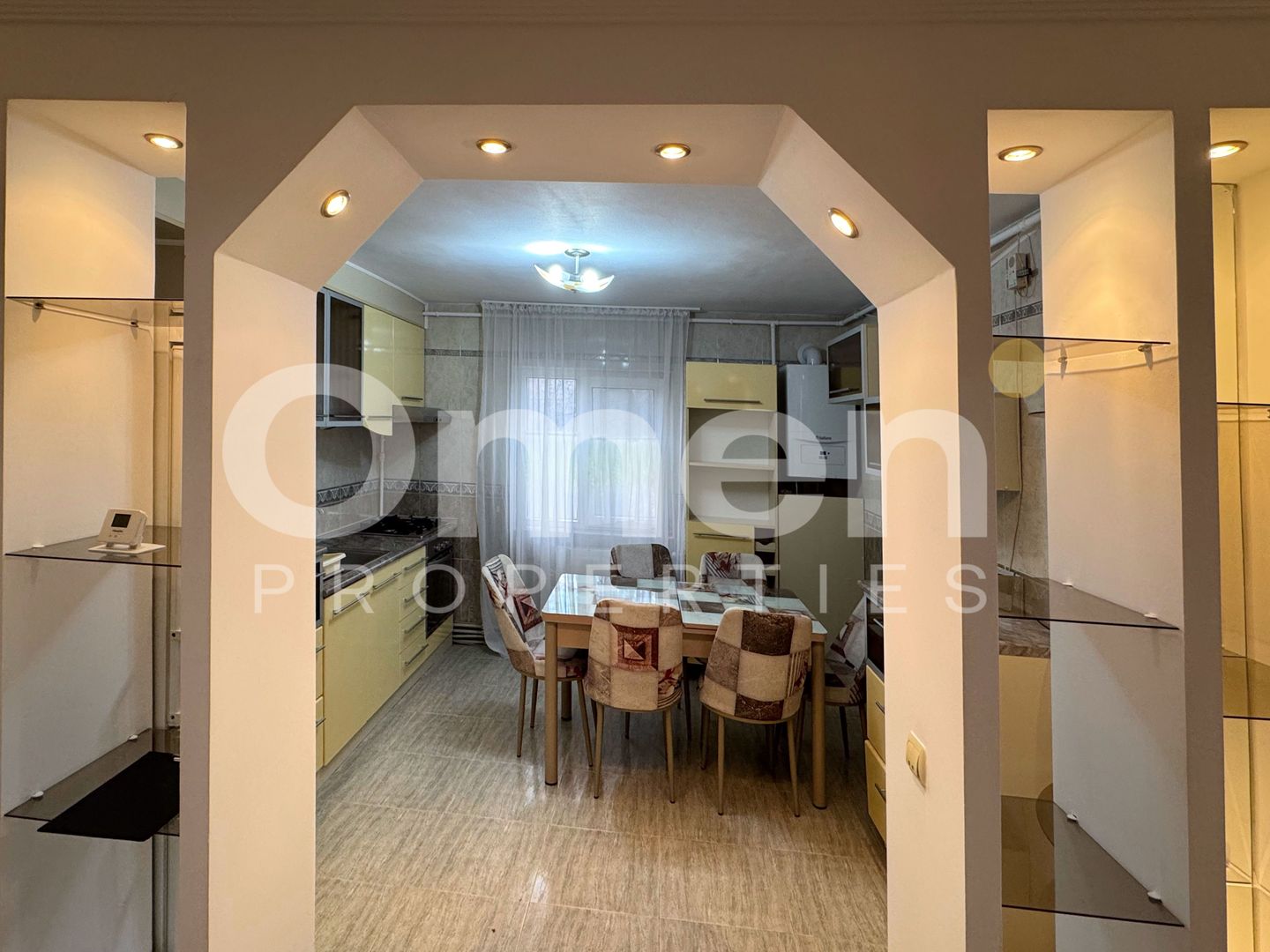 Apartament 2 camere de închiriat | central | etaj 1 | decomandat | - Poză 2