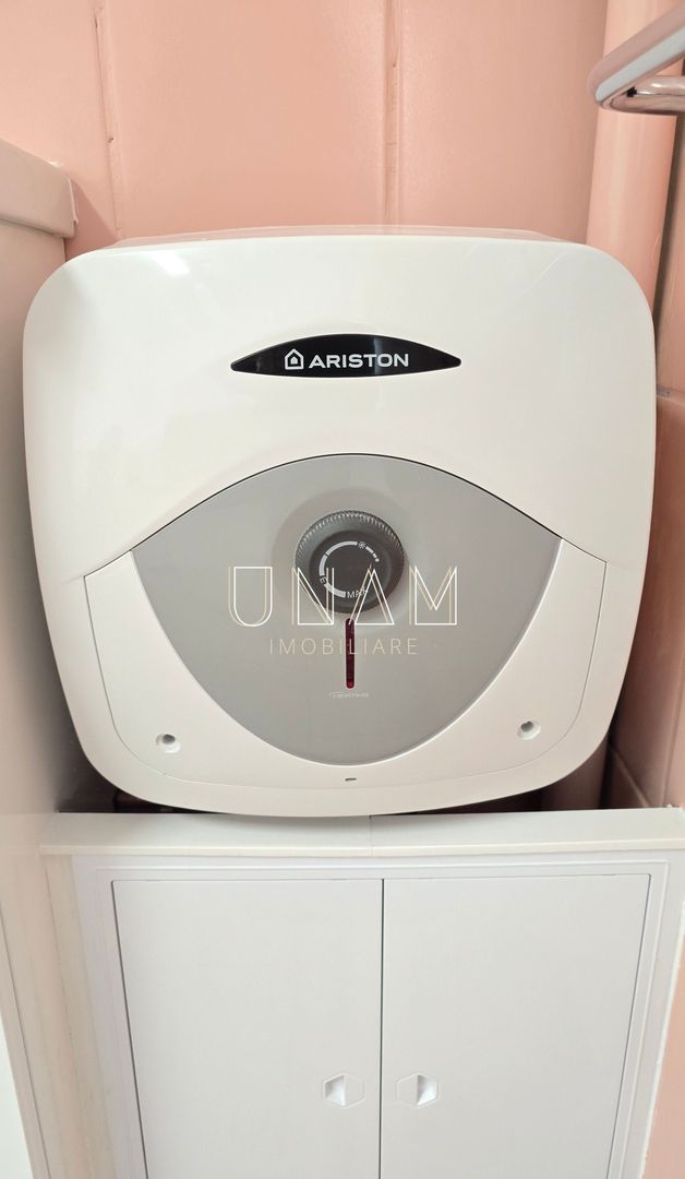 Birou renovat | Blocul 800 | ideal cabinet sau servicii - Poză 9