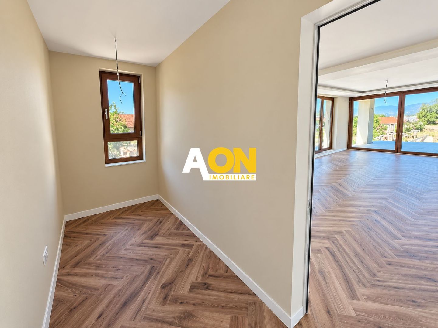 Casa premium la cheie, 4 camere, 1477 mp teren, Ciugud - Poză 7