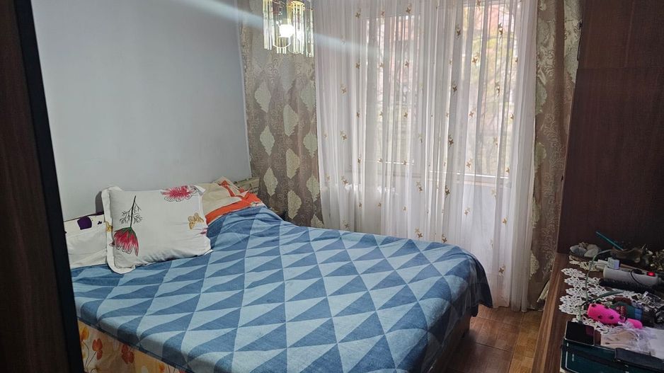 Vând apartament 3 camere - Poză 3