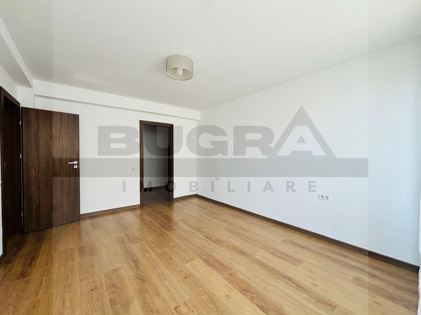 Duplex 5 camere - 228 mp, 255 teren, garaj, zona E. Ionesco - Poză 11