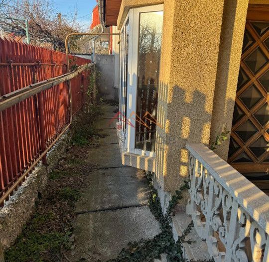 Casa 3 camere, garaj, teren 289 m2, central, stare buna, Campina, PH - Poză 4