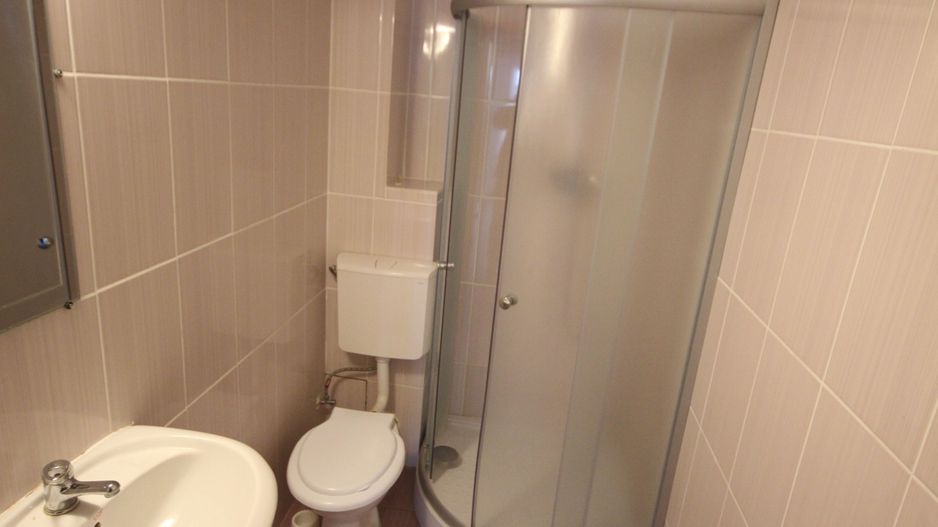 Vila  destinatie camin batrani - Poză 34