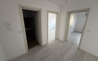 Decomandat. Disponibil imediat. Strada asfaltata - Poză 5