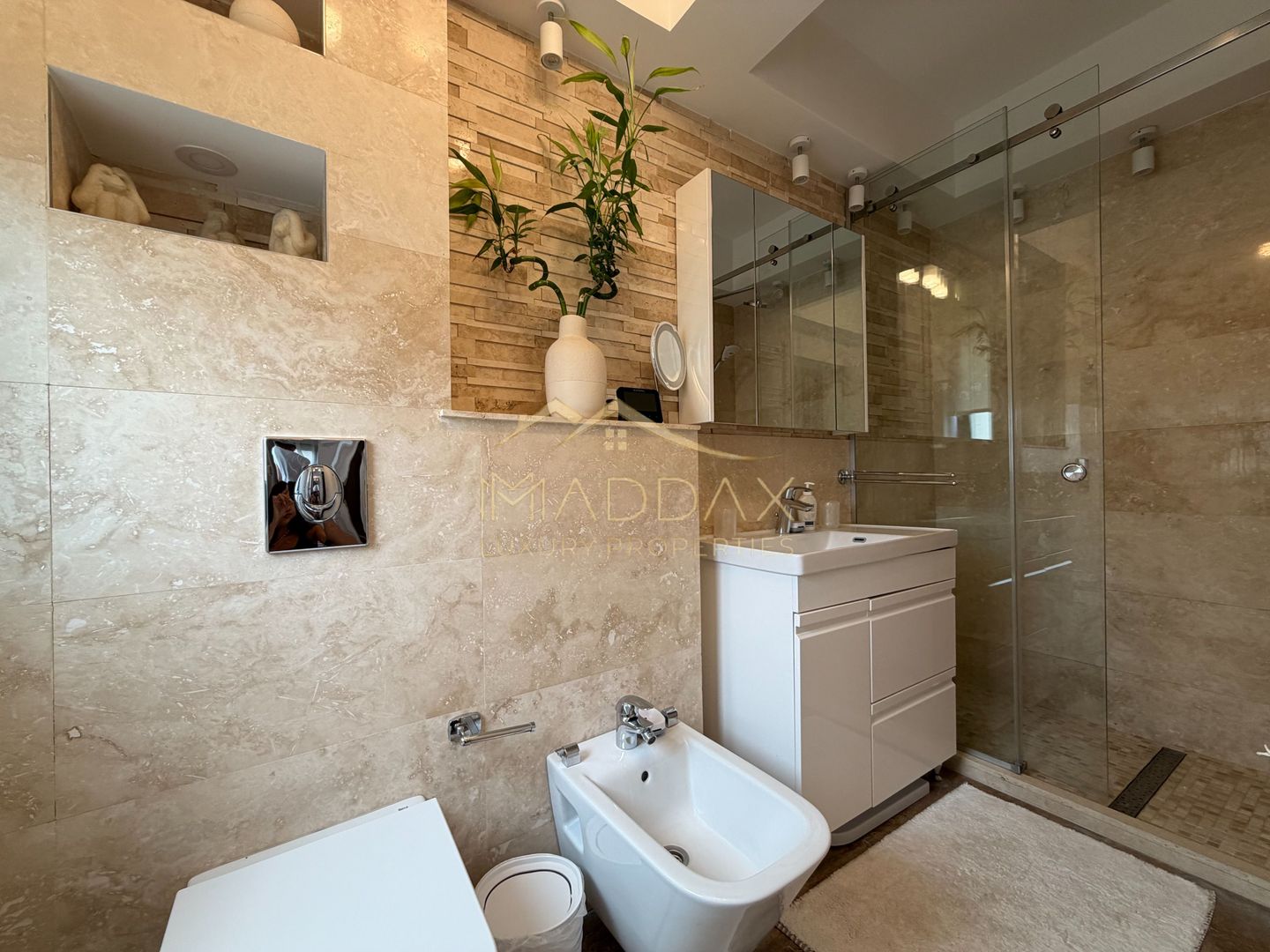 Apartament de tip Duplex 6 camere *250mp* + 2 Garaje // Herastrau - Poză 52