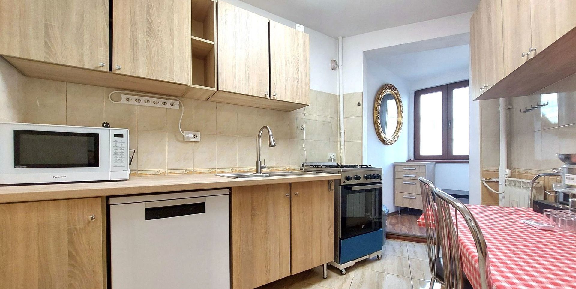🚇 Închiriez Apartament cu 2 camere, 5 min metrou Titan, etaj 4, complet utilat - Poză 4