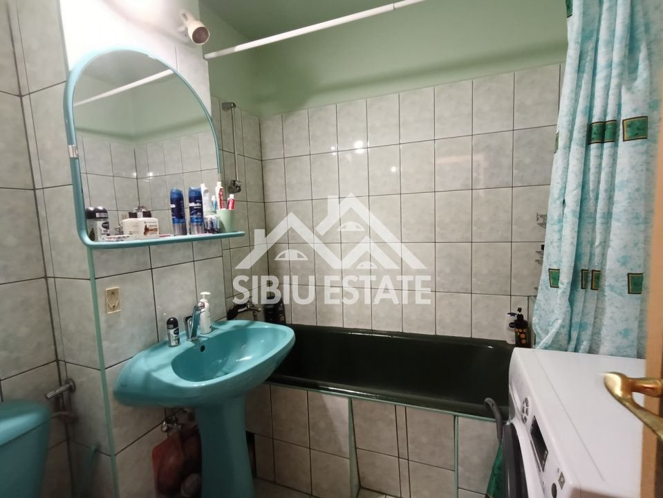 Apartament de vanzare cu 3 camere, decomandat - Valea Aurie - Poză 7
