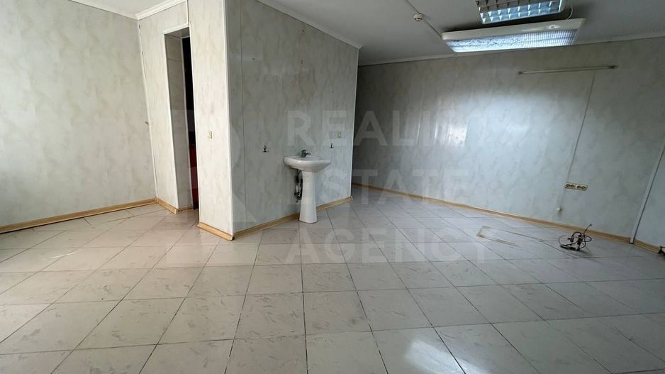 Chirie, spațiu comercial, 80 mp, str. Calea Ieşilor, Bălți - Poză 2