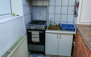 Corp de casa 4 camere zona Nicopole,curte comuna cu 1 familie. - Poză 13