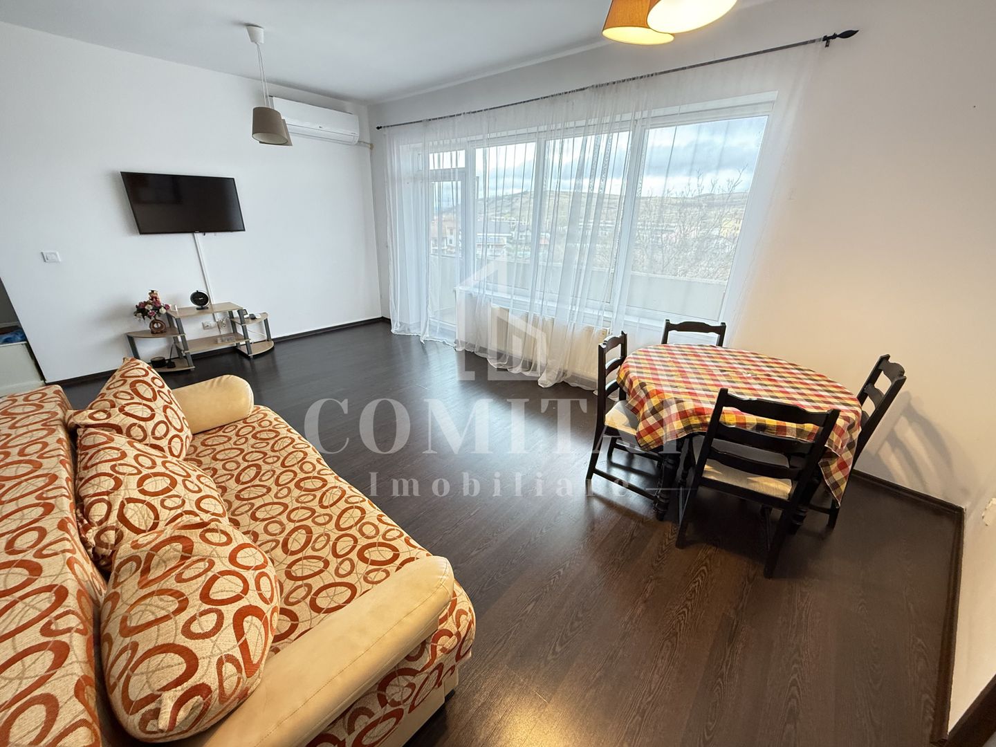 Apartament cu 2 camere | Loc de parcare | Zona centrală - Apahida - Poză 2