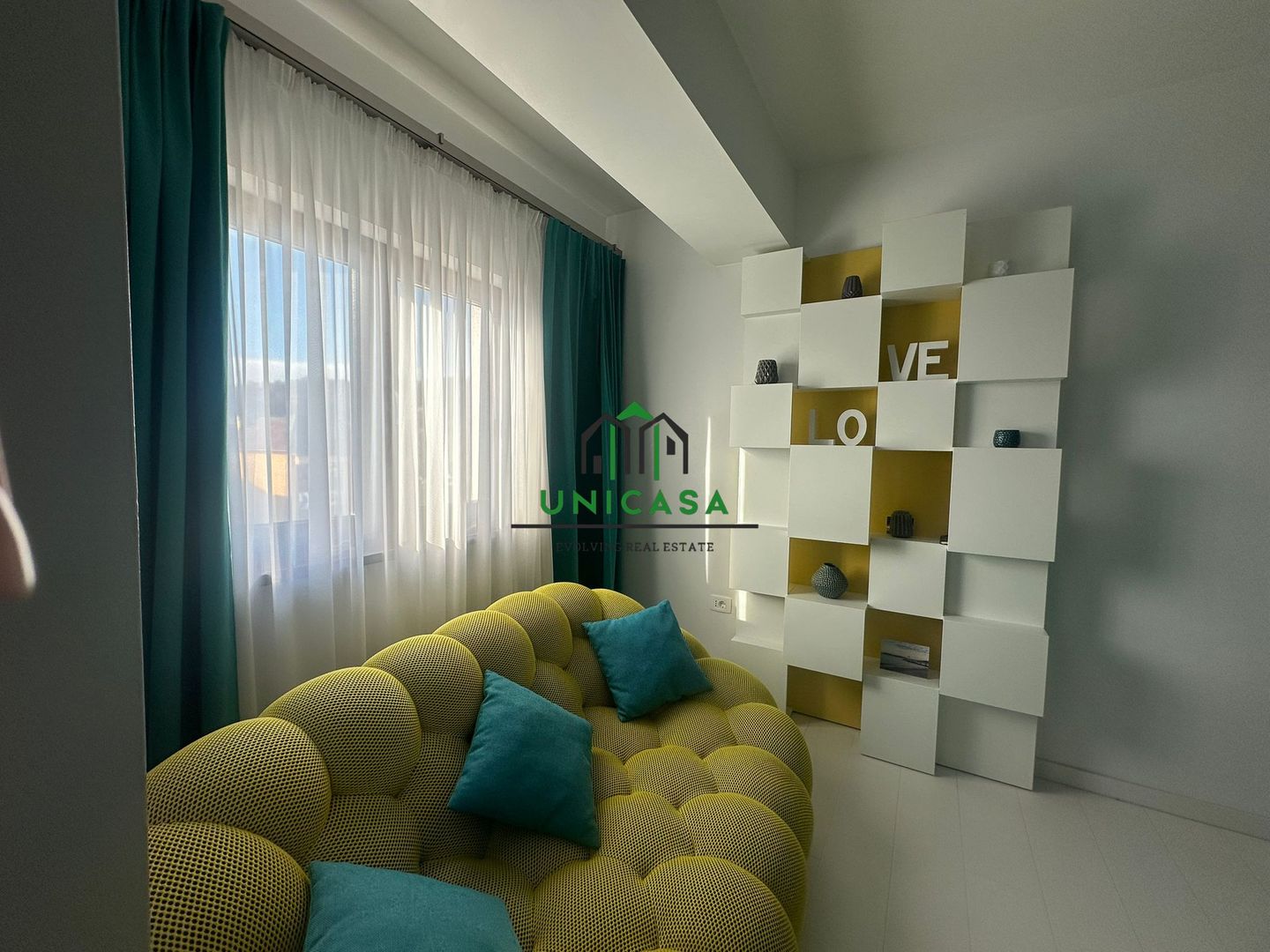 Apartament 4 camere - tip Penthouse - Zona 1 Mai - Poză 21