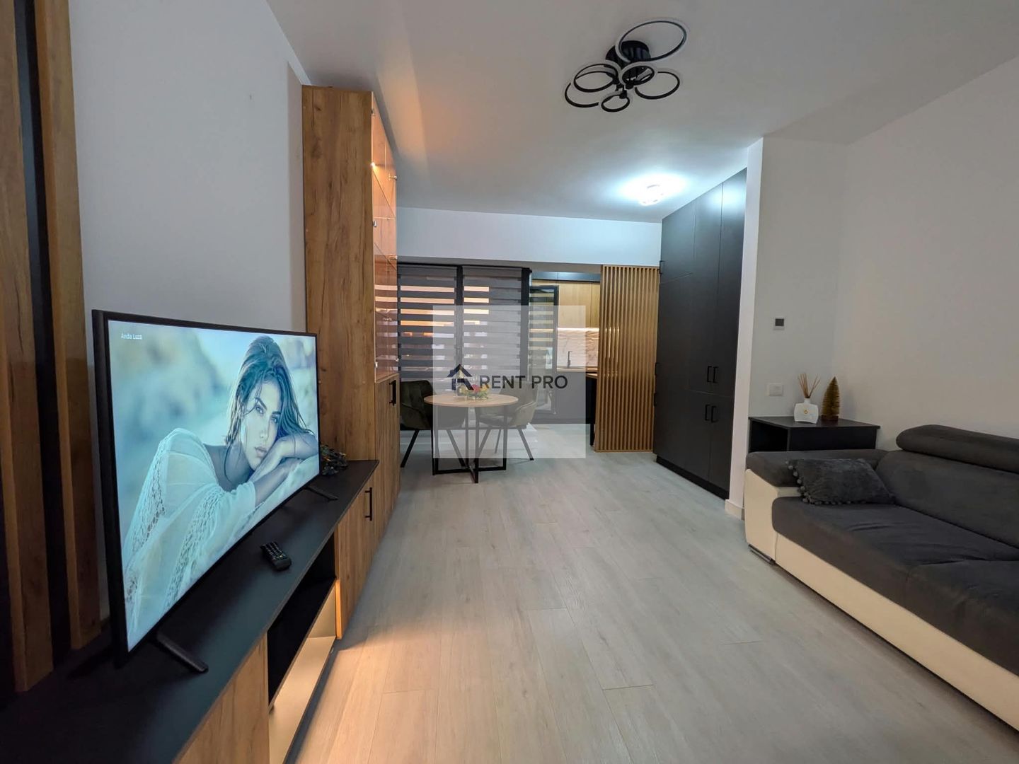 2 Camere Smart Lujerului Metrou Afi Mall Parcare Inclusa - Poză 9