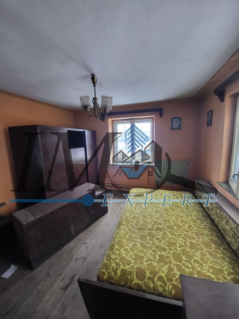 CASA TARANEASCA CU GRADINA DE VANZARE IN DAIA ROMANA - Poză 2