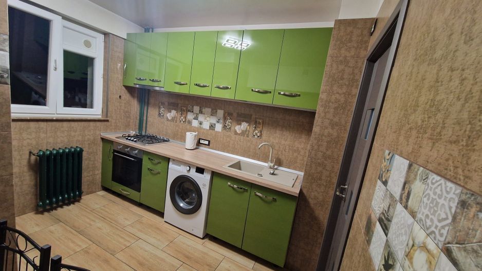 Închiriere Apartament cu 3 camere, mobilat complet, etaj 1, metrou Dristor - Poză 2