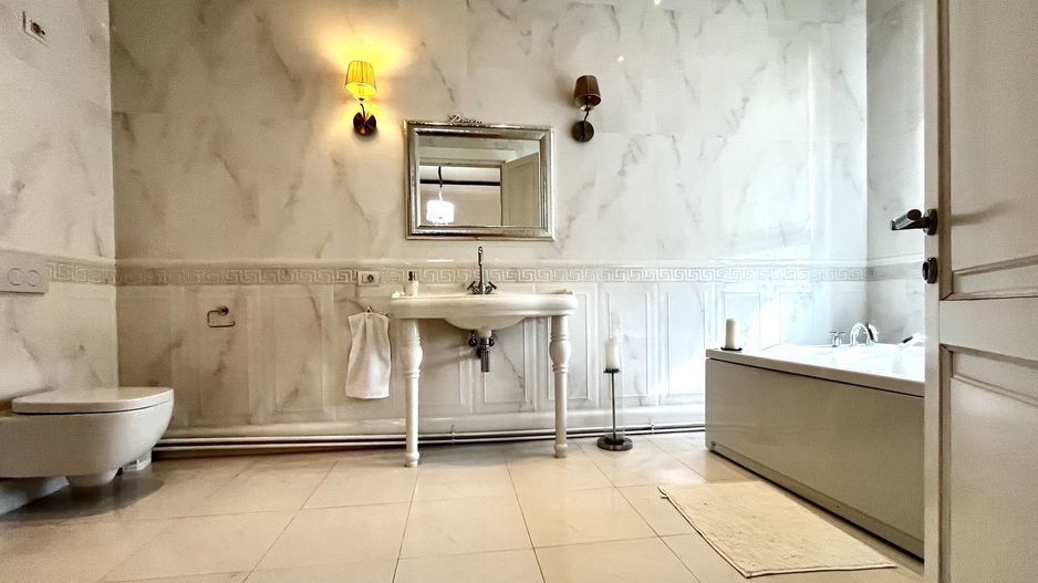 Apartament 3 camere, elegant si spațios, lângă parc, zona Centrala - Poză 12