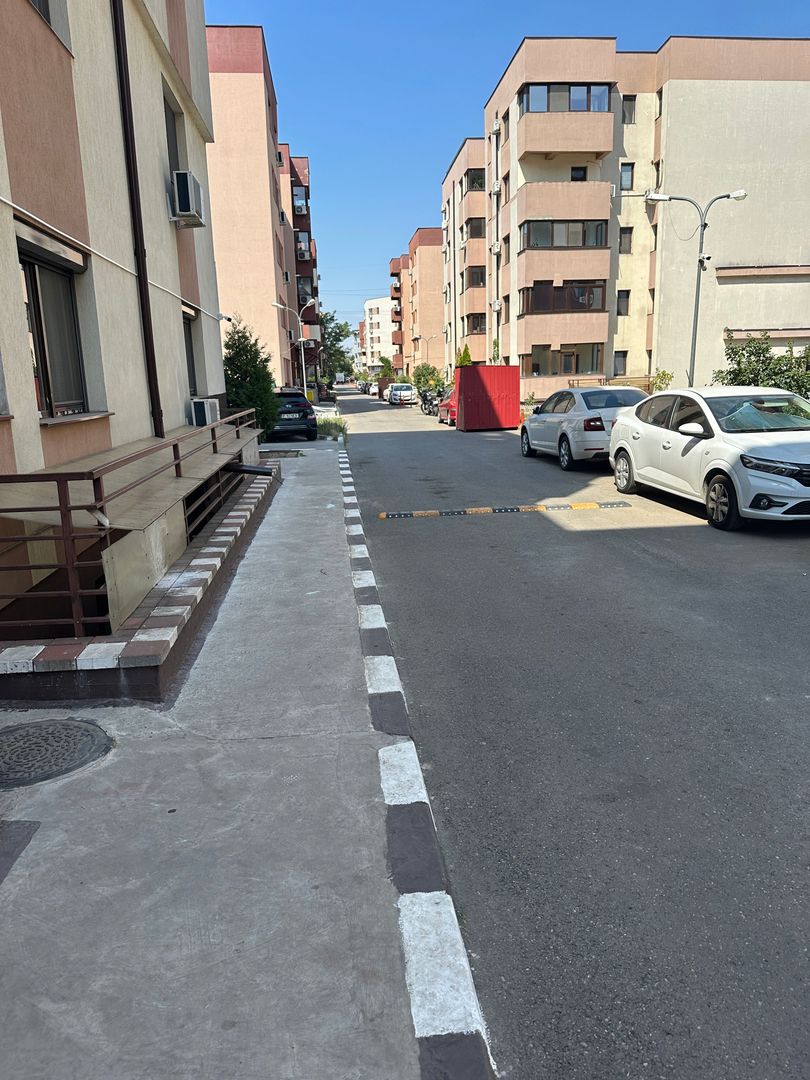 Apartament 2 Camere decomandat,mobilat si utilat,loc de parcare,langa metrou - Poză 3