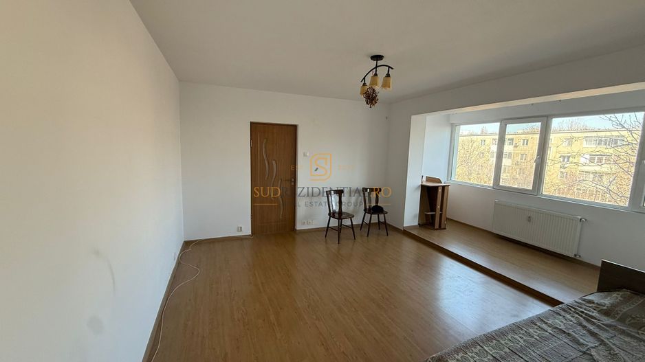 Apartament 3 camere semidecomandat, 2 balcoane, Bld Alexandru Obregia - Poză 6