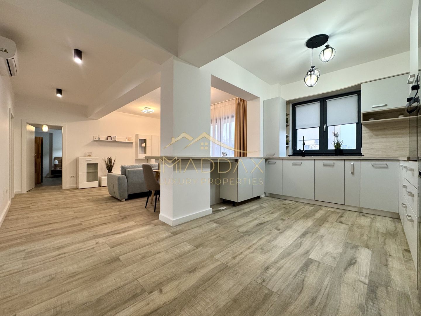 Apartament cu 3 camere *prima inchirere* // zona Herastrau - Poză 3