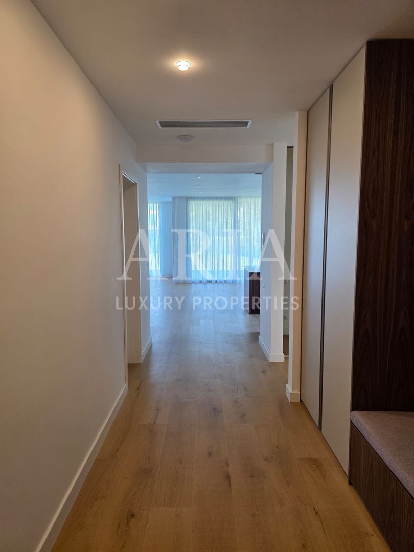 Dumbrava Vlasiei – Armonie între design, lumină și natură - Poză 16