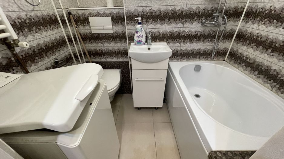 Apartament cu doua camere in zona Gh.Lazar - Poză 9