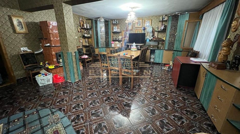 De Vanzare Casa + Teren + Hala, Zona Bld. Mihai Eminescu ( Sala Polivalenta), Pret 450000 euro - Poză 1