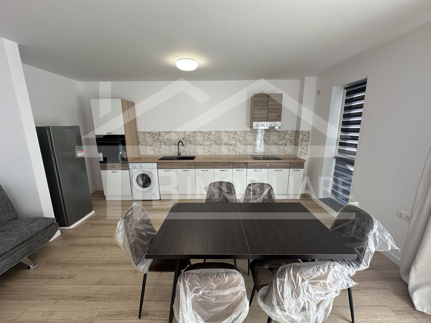 Apartament cu 2 camere, 54mp, parcare, Zona Maurer Residence - Poză 1