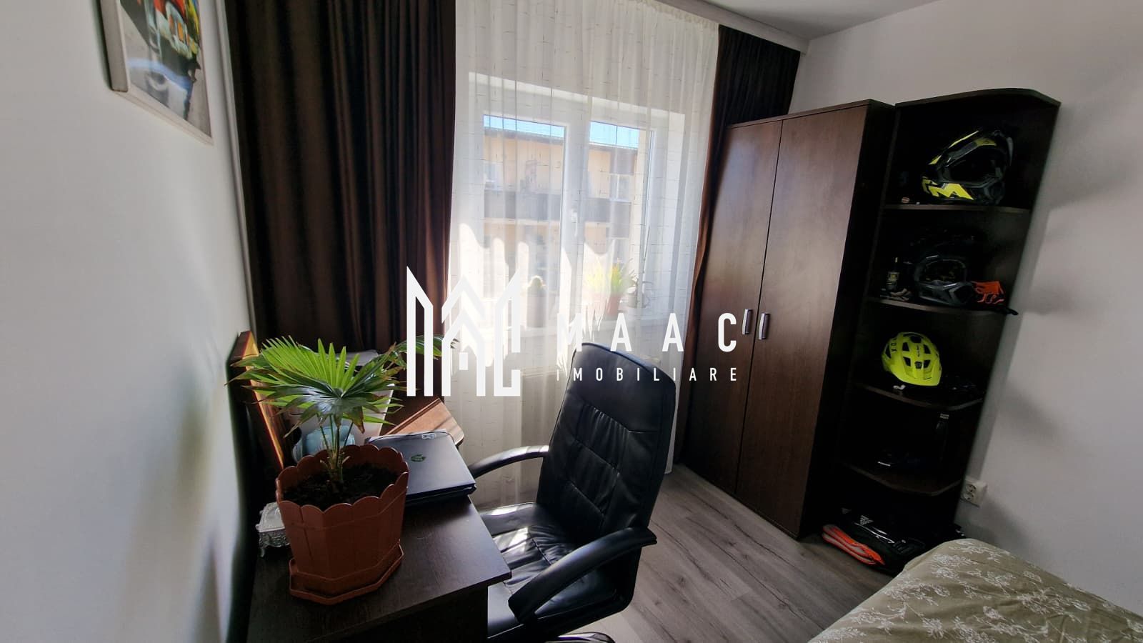 Apartament 3 camere | 71 m  utili | 2 băi | 2 balcoane | Parcare în fața vilei | Mobilat | Etaj 2 - Poză 18