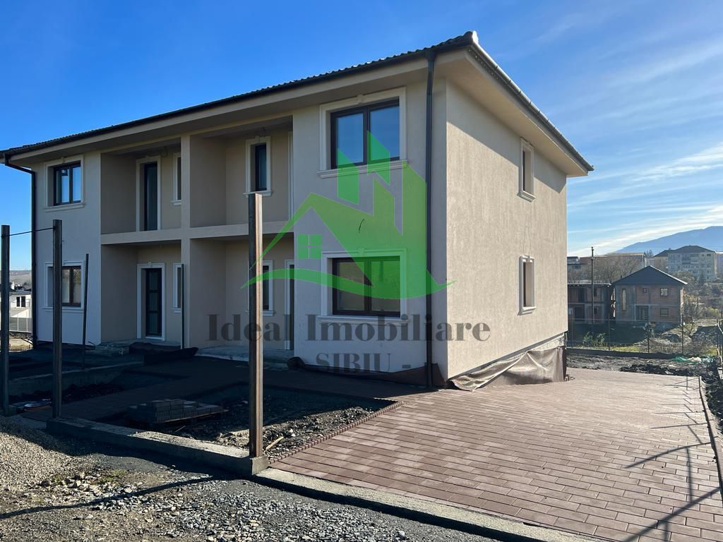 Casa Tip Duplex cu 4 camere si 366 mp teren, in Cisandie - Poză 14