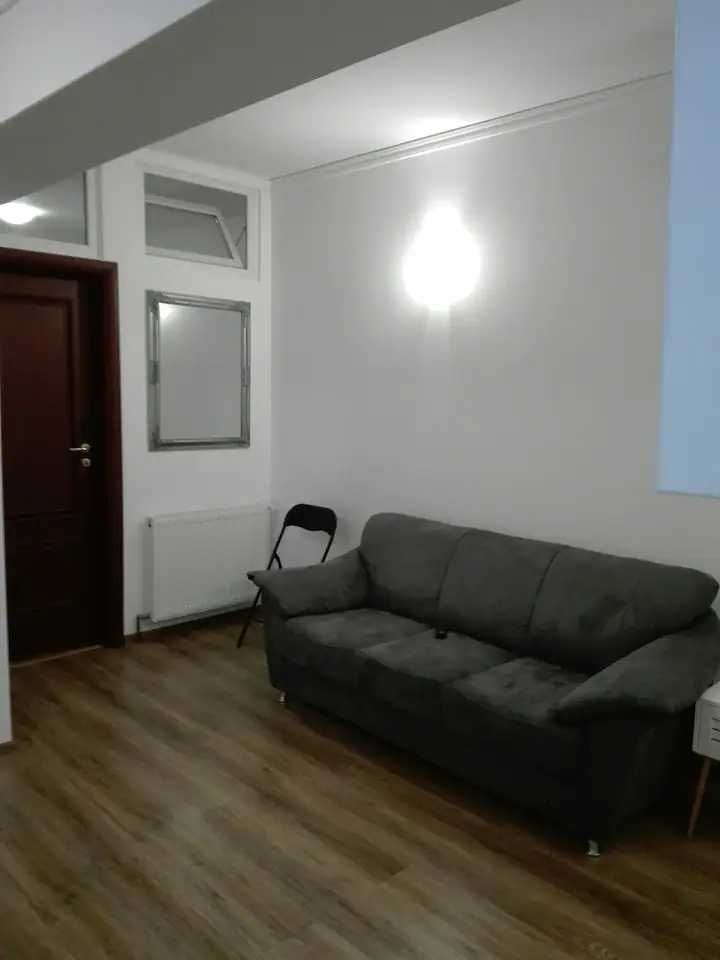 Apartament cu 2 camere- ultracentral - Poză 3
