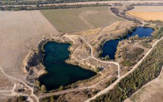 Investiție unică, 10 ha teren cu luciu de apă, ideal pentru turism și agrement! - Poză 12