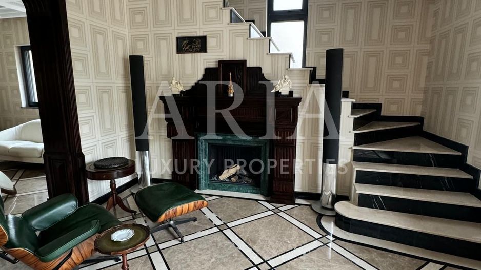 Refined living în centrul istoric al Bucureștiului - Poză 3