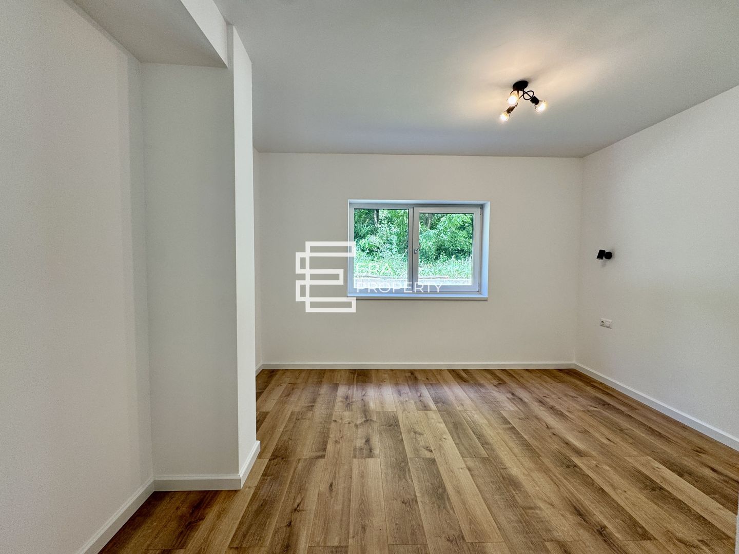Apartament 3 camere,  76 mp - INTABULAT- la cheie-  zona Industriala Vest - Poză 4