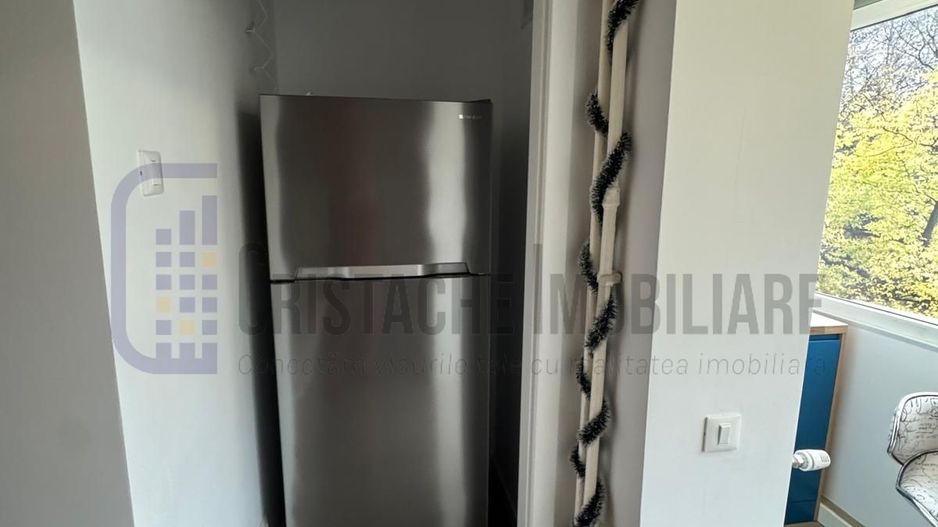 Apartament 2 camere, renovat si amenajat modern, metrou P-ța Unirii la 10 min. - Poză 8