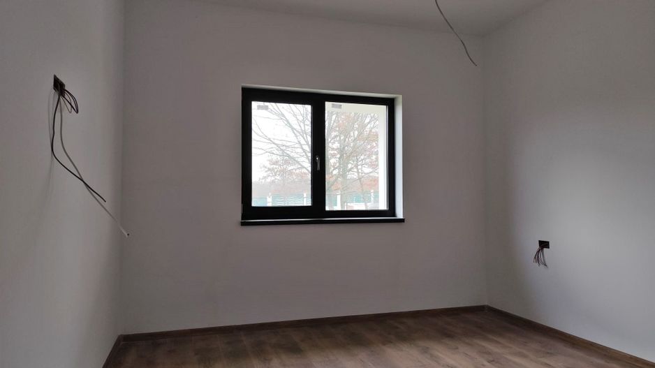 Casa noua de vanzare, nivel parter, living generos si 3 dormitoare - Poză 14