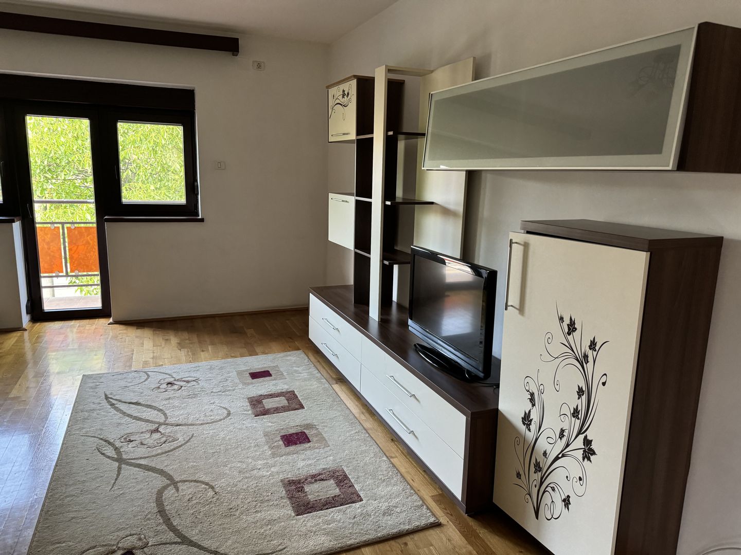 Casa de vânzare zona Favorit - Poză 4