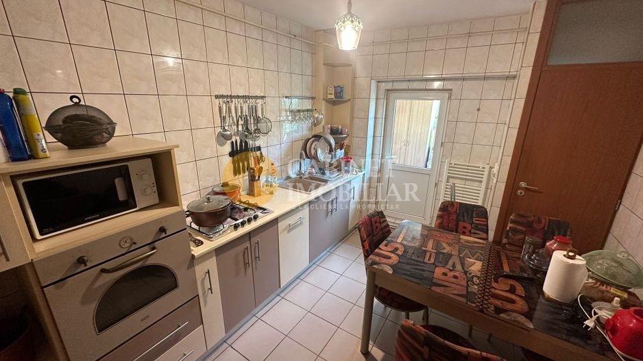 PACURARI - 3 CAMERE DECOMANDAT - ETAJ 2 - BLOC 1990 - Poză 1