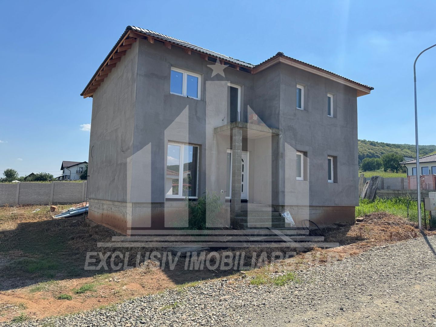 Casa individuala | Semifinisata | 150 mp | 354 mp teren | Micesti - Poză 1