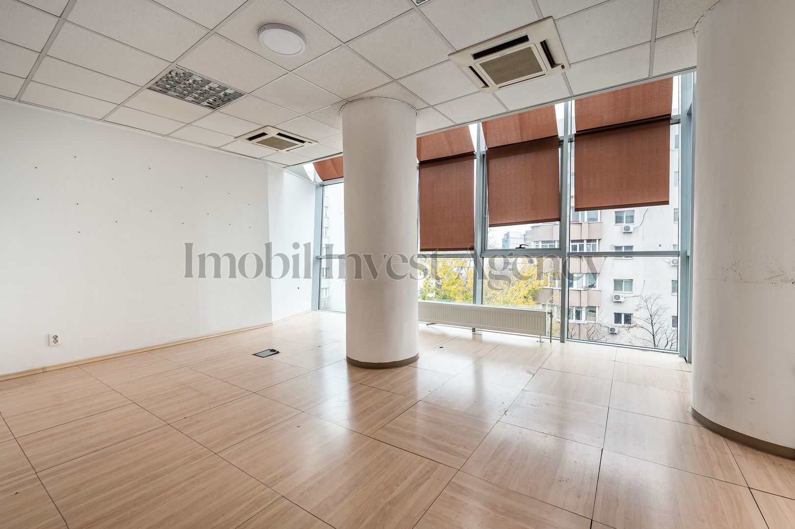 Cladire de birouri Vitan pretabilă pentru diverse afaceri. - Poză 6