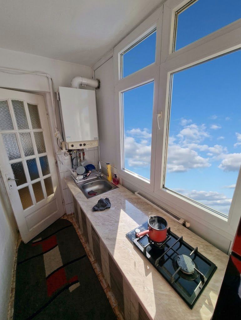 Apartament cu 2 dormitoare + Living, Etaj 2, Cetate, Școala Nr. 7 - Poză 4