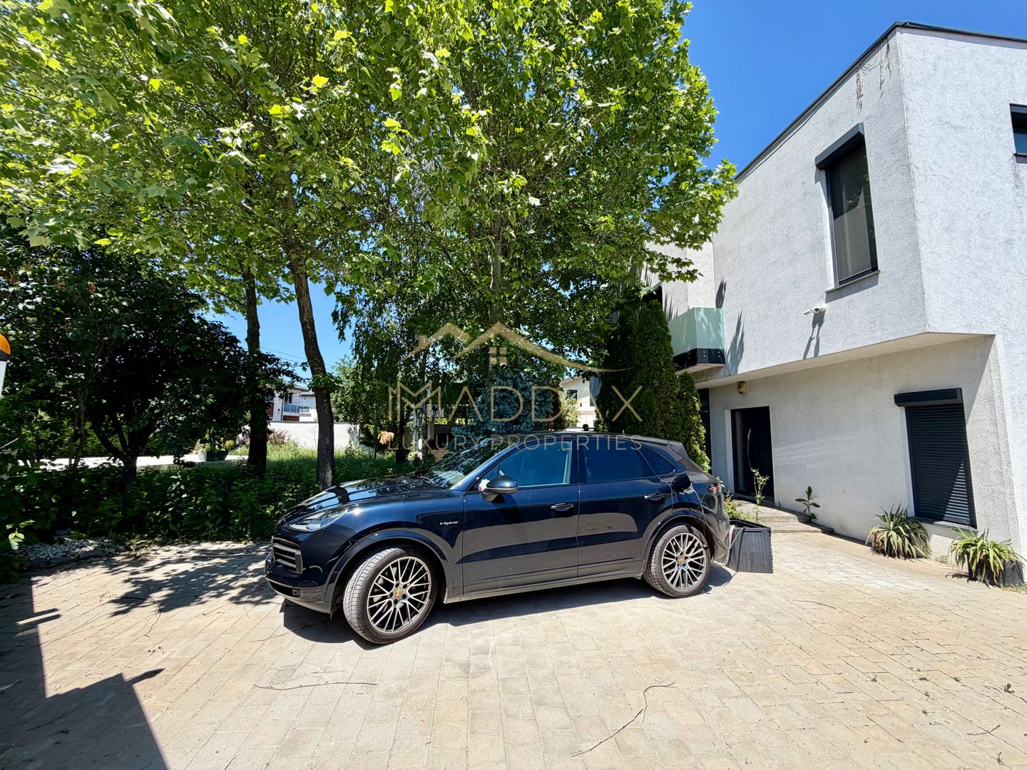 Vila cu 6 camere 230mp / 631mp teren / Independenta energetic/ Piscina / Berceni - Poză 3