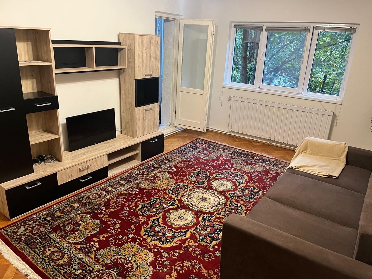 Apartament 3 camere zona Aradului - Poză 1