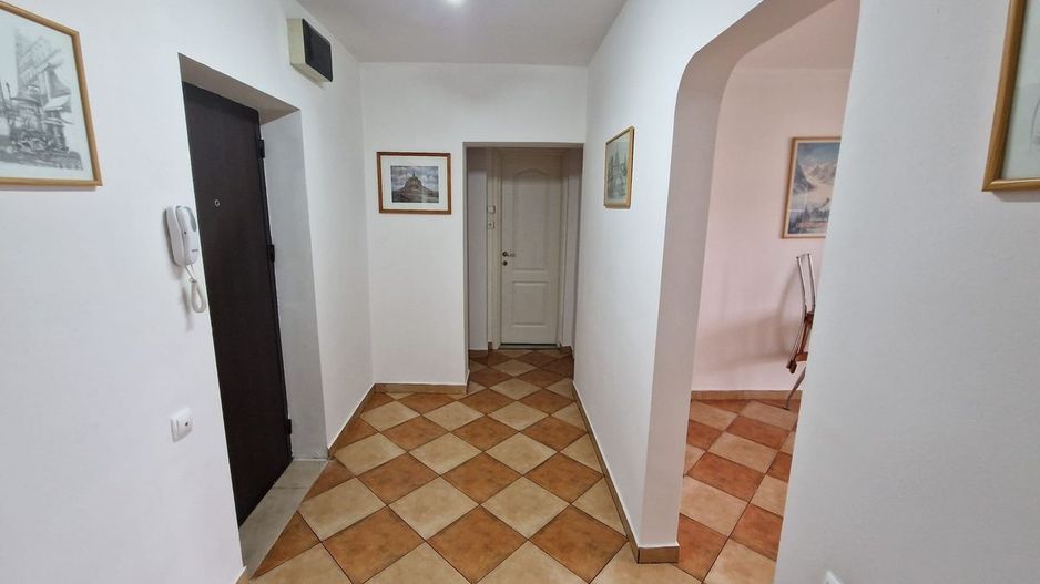 Închiriez apartament 2 camere, Piața Alba Iulia, parțial mobilat - Poză 8