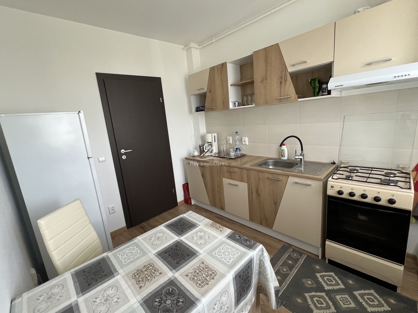 Apartament de închiriat 2 camere decomandate zona Industrial VEST - Poză 7