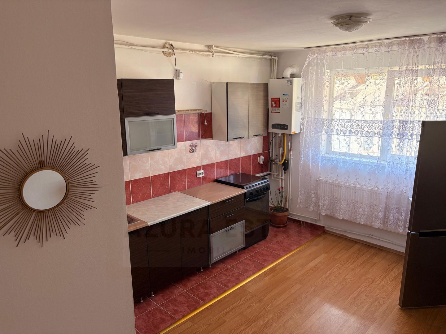 Garsonieră 36 mp compartimentată pe 2 niveluri in zona Terezian - Poză 6