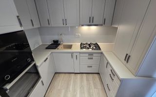 Apartament superb 3 camere 2 bai 2 balcoane Selimbar Lidl - Poză 2