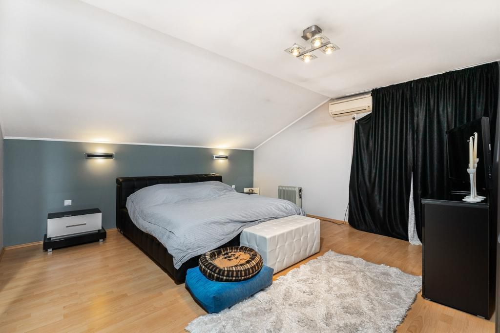 Vila superba de vanzare in apropiere de padure Pantelimon - Poză 12