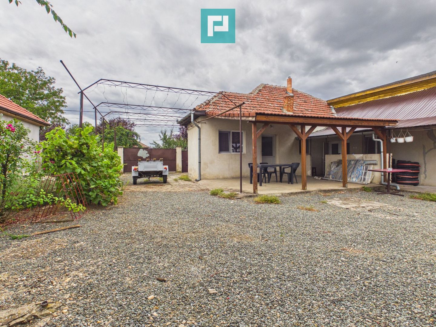 Casă solidă în Curtici cu teren de 1166 mp - Poză 30