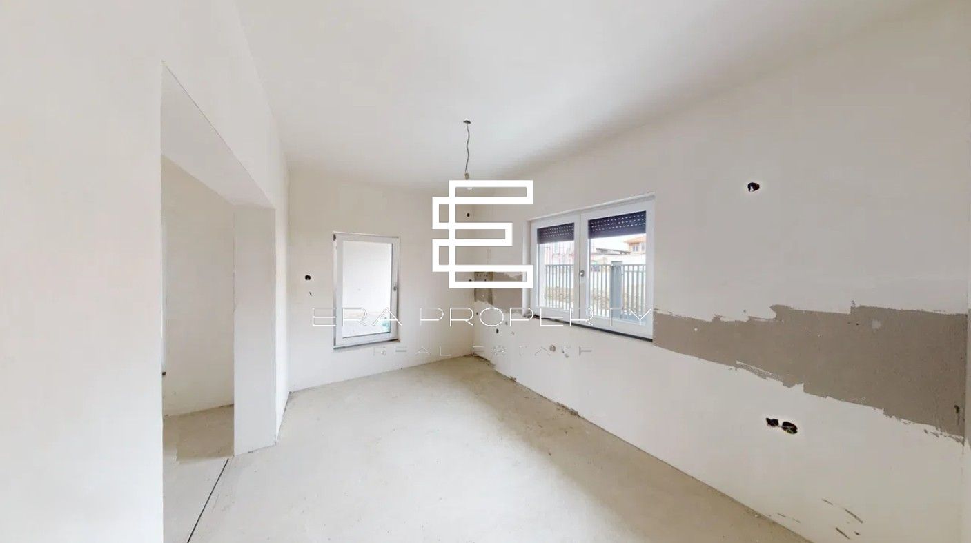 Casă individuală , garaj, teren 450 mp- Selimbar - Poză 4